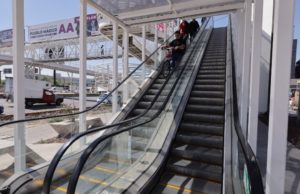 Gobierno demandará penalmente a responsable de vandalizar escaleras eléctricas de la Vía Atlixcáyotl