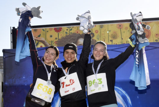 Corren 4 kilómetros en la BUAP para conmemorar 75 aniversario de la FCFM