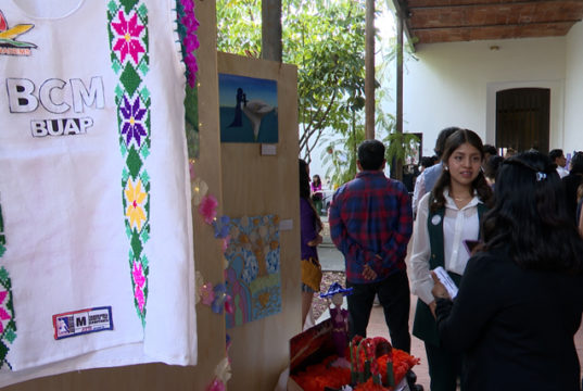 Participan estudiantes del Bachillerato 5 de Mayo en Expo Artes 2026