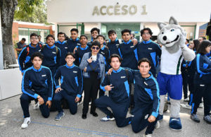 Abandera Rectora a delegación deportiva de la BUAP