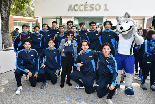 Abandera Rectora a delegación deportiva de la BUAP