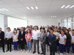 Senador Néstor Camarillo Medina realiza encuentro con estudiantes de la Universidad Unilomas