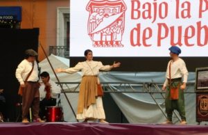 Gobierno de Pepe Chedraui presenta con éxito la obra “Bajo la piel de Puebla”