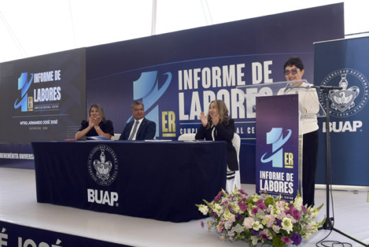 Rinde informe de Labores director del Complejo Regional Centro