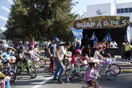 BUAP celebra a niñas y niños con la Primera Rodada Universitaria 2026