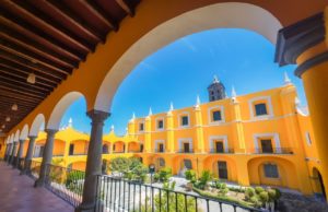 Gobierno de Puebla rehabilita Patio del Sol en Centro Histórico