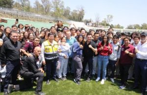 Campeones del Boxeo Mundial Inspiran a Estudiantes en la UDEP