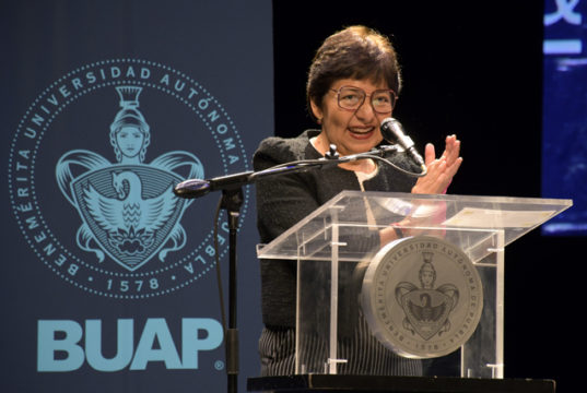 Culminan estudios 802 alumnos BUAP de la prepa 2 de Octubre de 1968