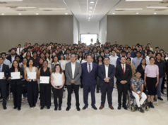 Entregan BUAP y Fundación BBVA reconocimientos a egresados de licenciatura