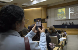 Dicta conferencia magistral el politólogo Robert Keohane a estudiantes de la BUAP