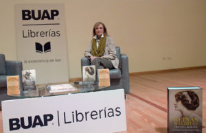 Conversa Cristina Morató con la comunidad BUAP