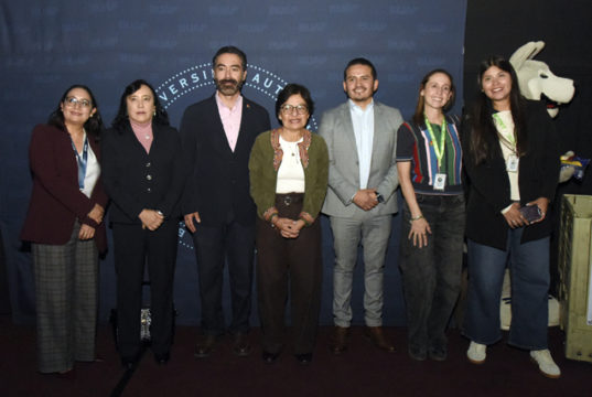 Pone en marcha Rectora Lilia Cedillo campaña “Échale los kilos”